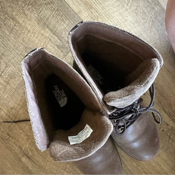 The North Face Ballard Lace Suede Boot - Picture 9 of 10